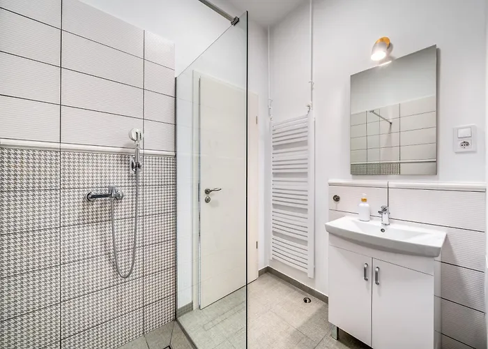 شقة Elegant And Super Central 2Br With 2 Bathrooms