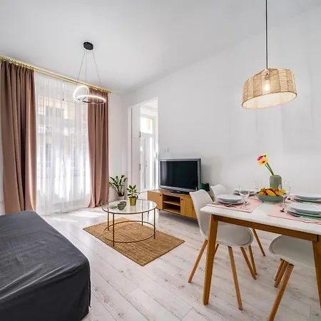 Apartamento Elegant And Super 2br With 2 Bathrooms Budapest