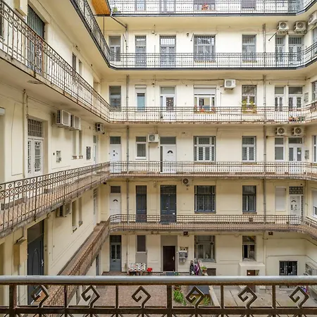Elegant And Super 2br With 2 Bathrooms Apartmán Budapešť