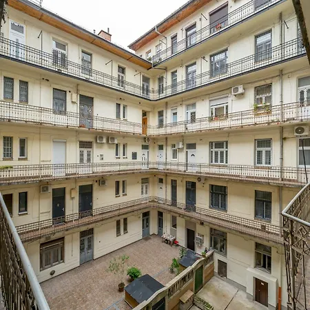 Elegant And Super 2br With 2 Bathrooms Apartmán