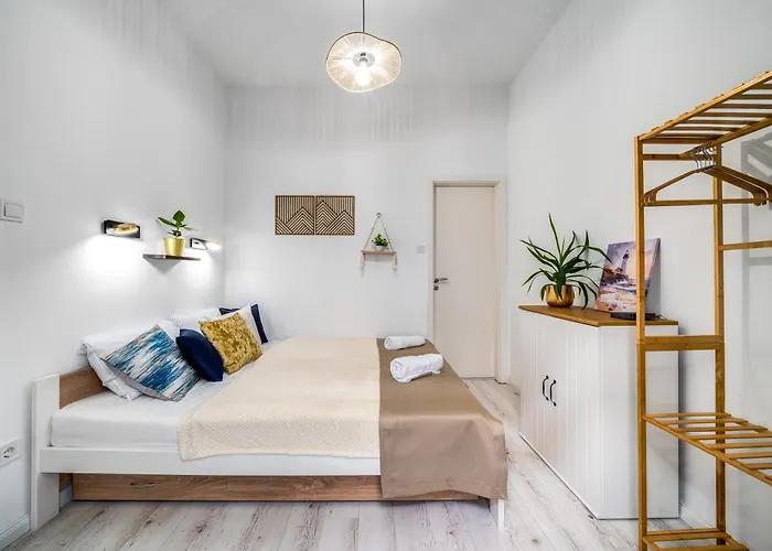 Klauzál Home by STN Apartmán